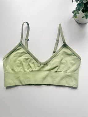 Lululemon Ebb To Street Bra *Light Support, A/B Cup Vista Green Size 8